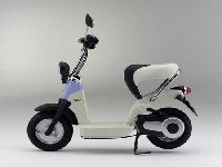 http://www.totalmotorcycle.com/photos/prototype-spy-concept/Honda-2004-EV-Electric-Moped-Prototype2-small.jpg